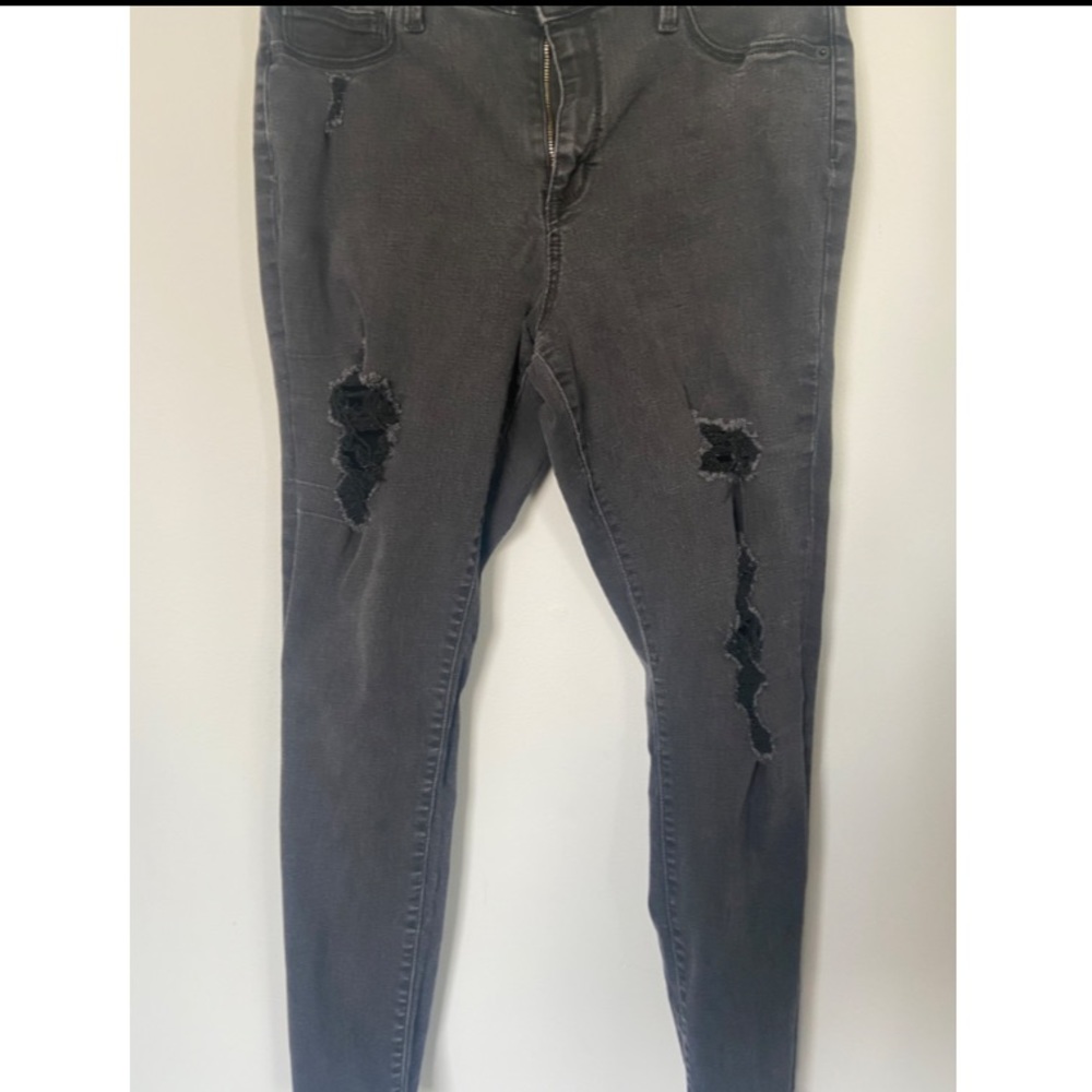 Universal Thread Black Distressed Stretchy High Waisted Jeans